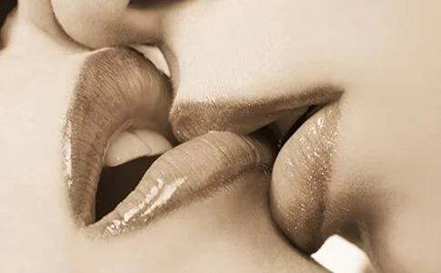 ShhhOb Soft Kiss Studio photography printed on canvas Female Sex Toys